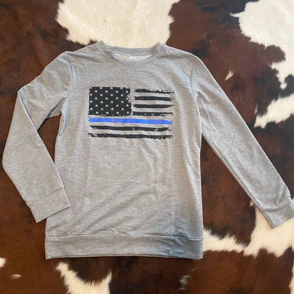 Thin blue line heavy tee